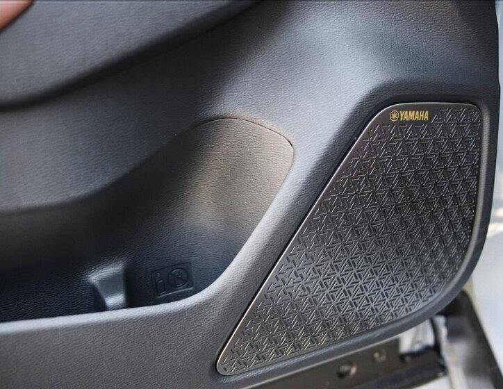 Mitsubishi Outlander 12