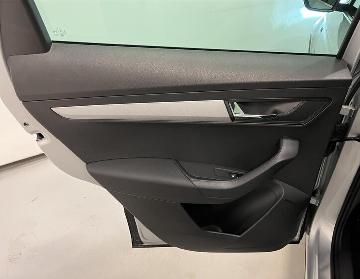 Škoda Karoq SUV 1,5 l 110 kw