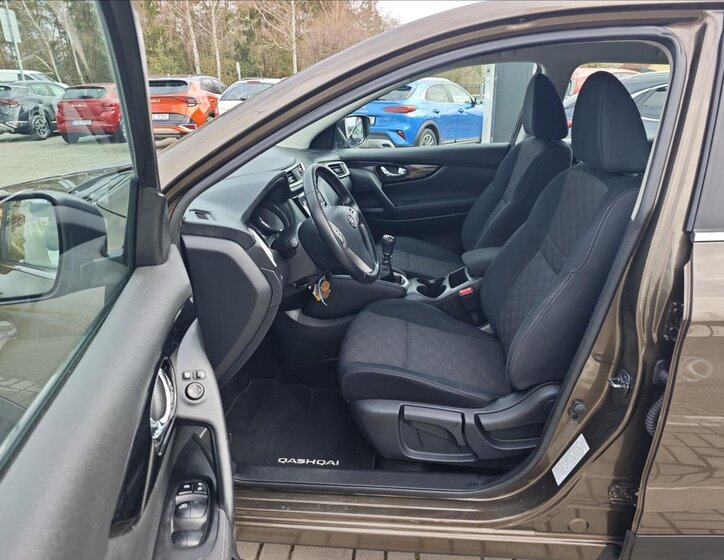 Nissan Qashqai SUV / Terénní 1,2 l 85 kw