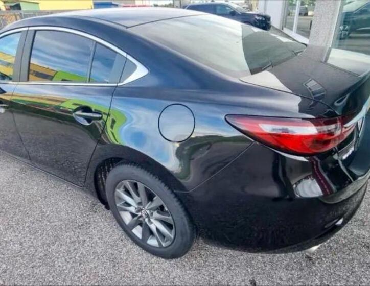 Mazda 6 4