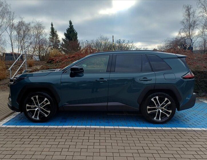 Toyota RAV4 SUV 2,5 l 135 kw