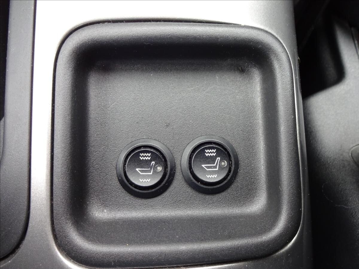 Nissan Juke Hatchback 1,6 l 86 kw