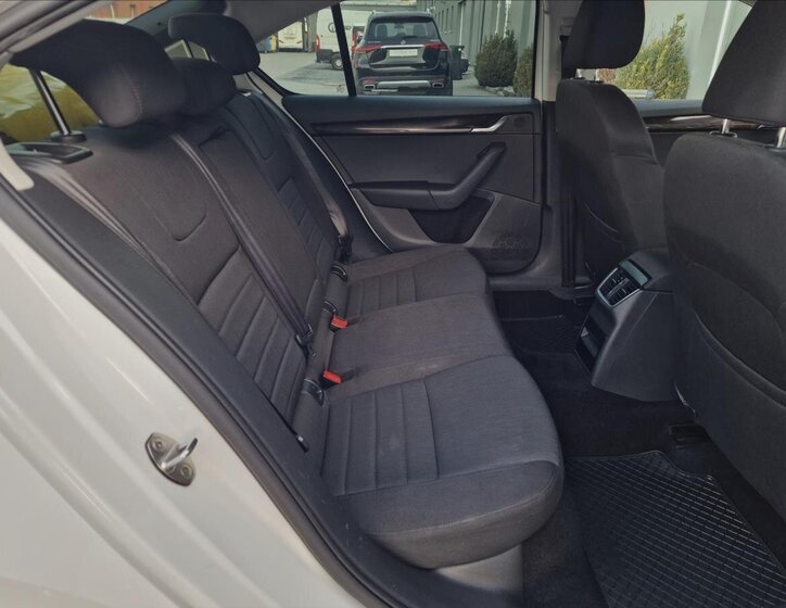 Škoda Octavia Sedan / Limuzína 2,0 l 110 kw