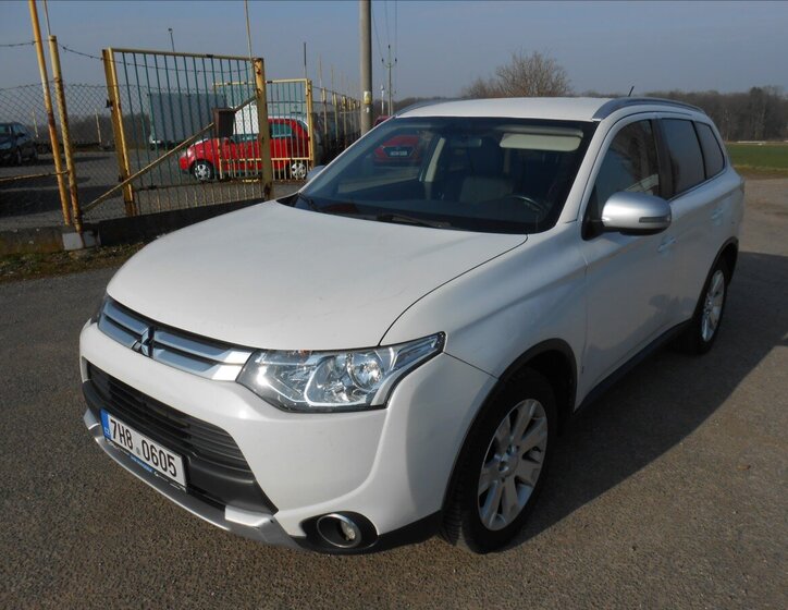 Mitsubishi Outlander Kombi 2,3 l 110 kw