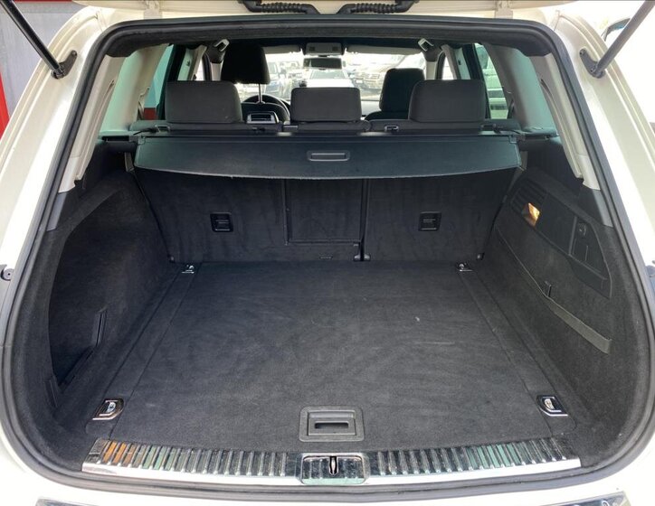 Volkswagen Touareg 14