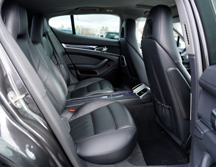 Porsche Panamera Sedan 3,6 l 220 kw