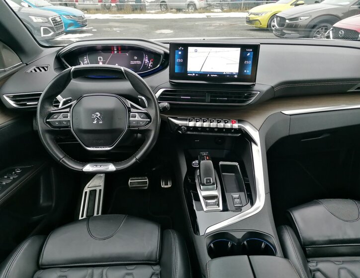 Peugeot 5008 SUV 1,5 l 96 kw