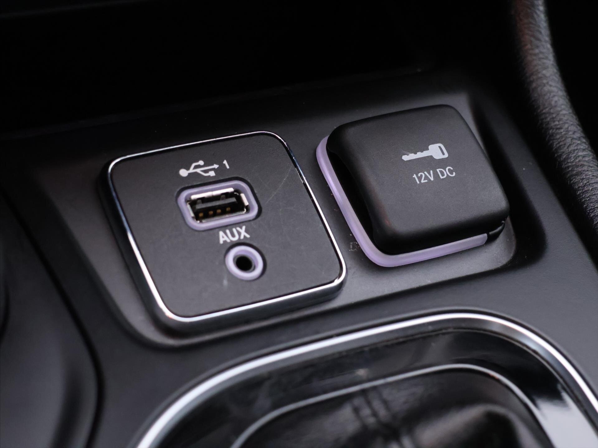 Jeep Cherokee SUV 3,2 l 200 kw