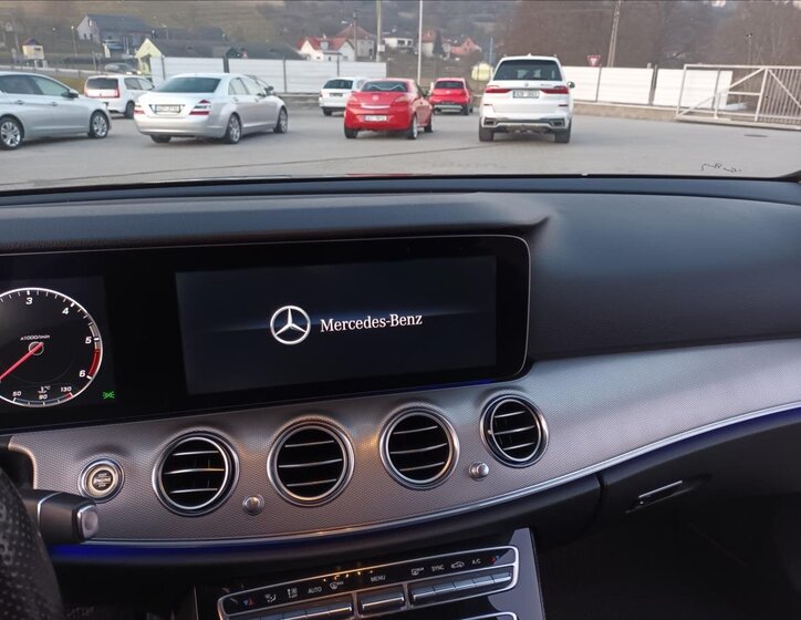 Mercedes-Benz Třídy E Kombi 3,0 l 190 kw