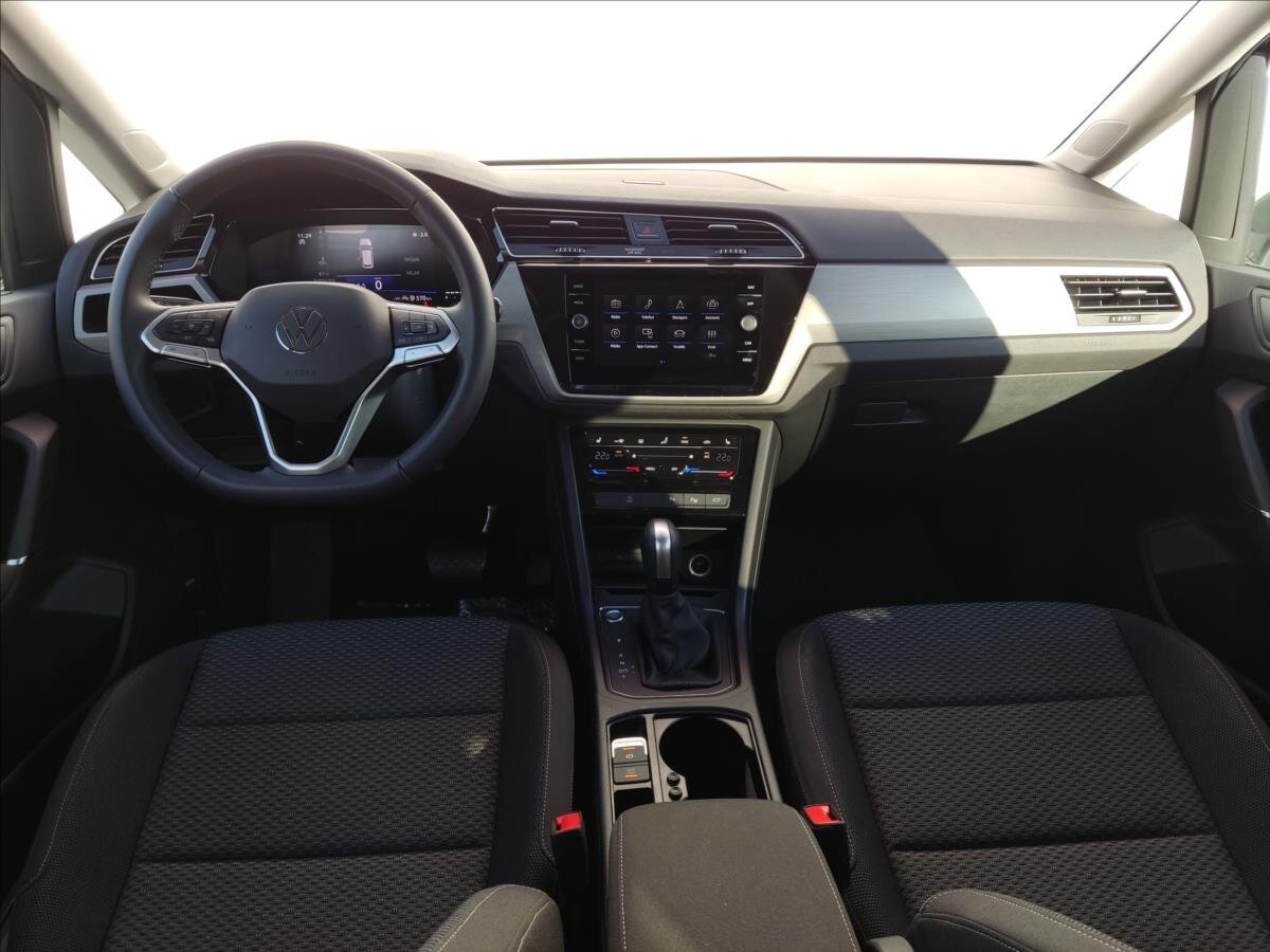 Volkswagen Touran MPV 1,5 l 110 kw