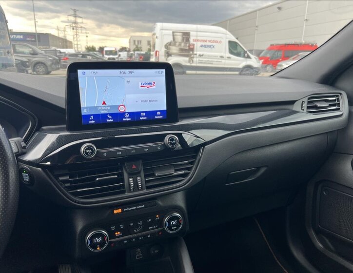 Ford Kuga SUV / Terénní 2,0 l 140 kw