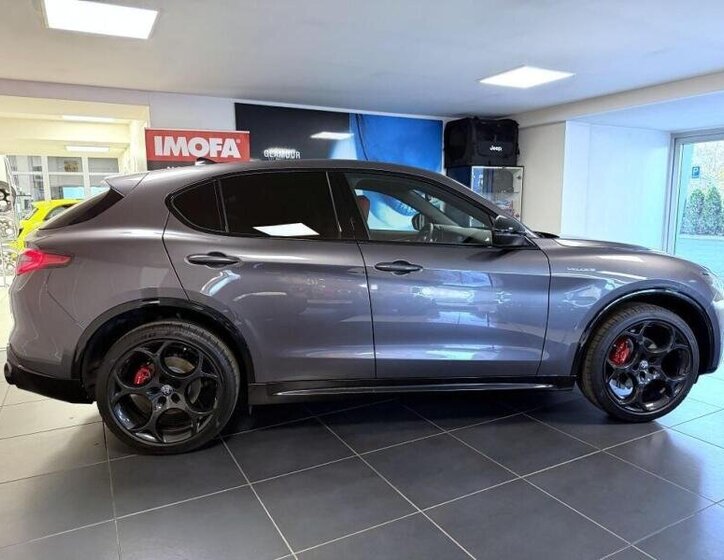 Alfa Romeo Stelvio SUV / Terénní 2,0 l 206 kw