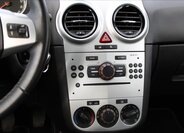 Opel Corsa Hatchback 1,4 l 64 kw