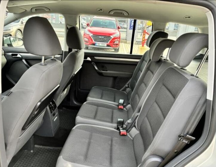 Volkswagen Touran MPV 2,0 l 103 kw