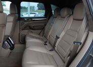 Porsche Cayenne 35
