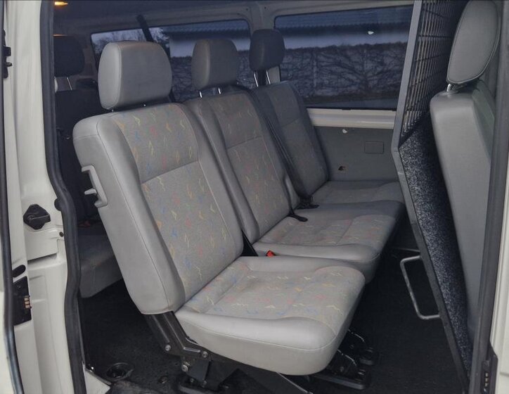 Volkswagen Transporter 11