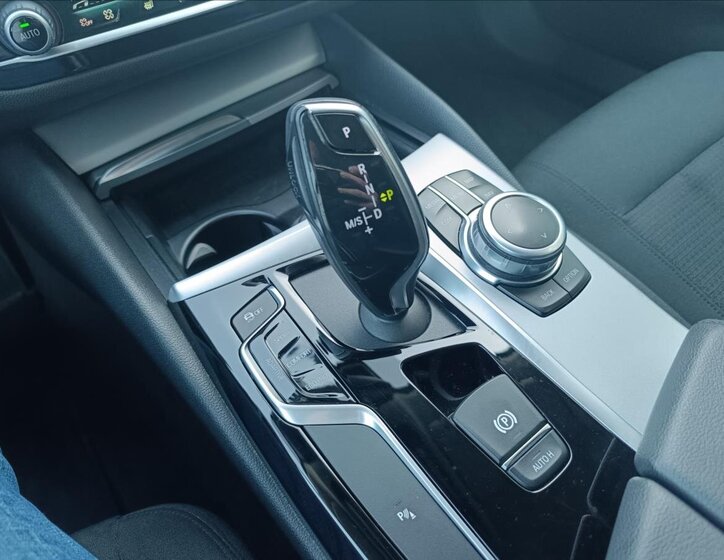 BMW Řada 5 Kombi 2,0 l 140 kw