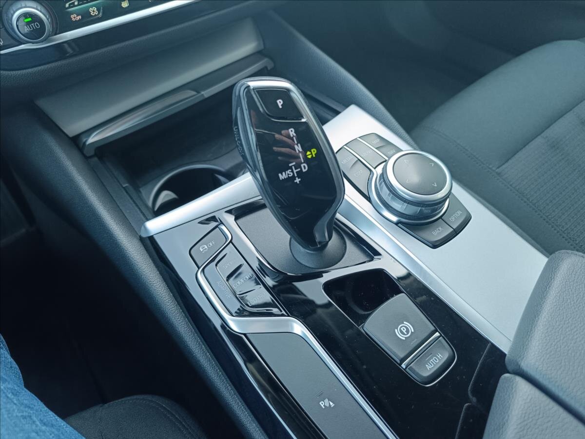 BMW Řada 5 Kombi 2,0 l 140 kw