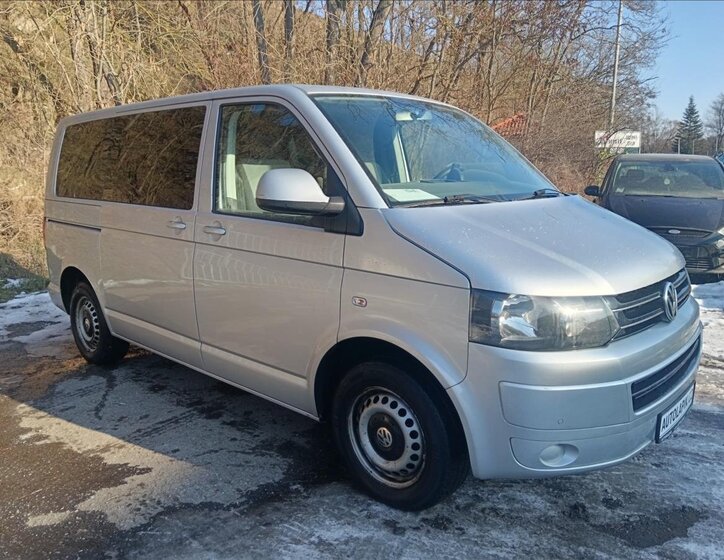 Volkswagen Multivan MPV 2,0 l 75 kw