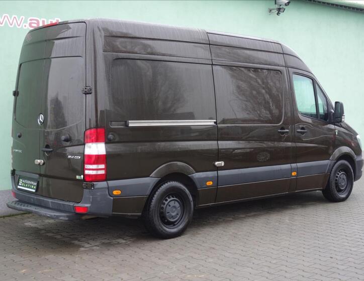 Mercedes-Benz Sprinter 4