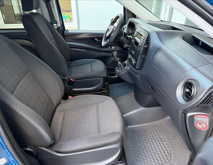 Mercedes-Benz Vito 12