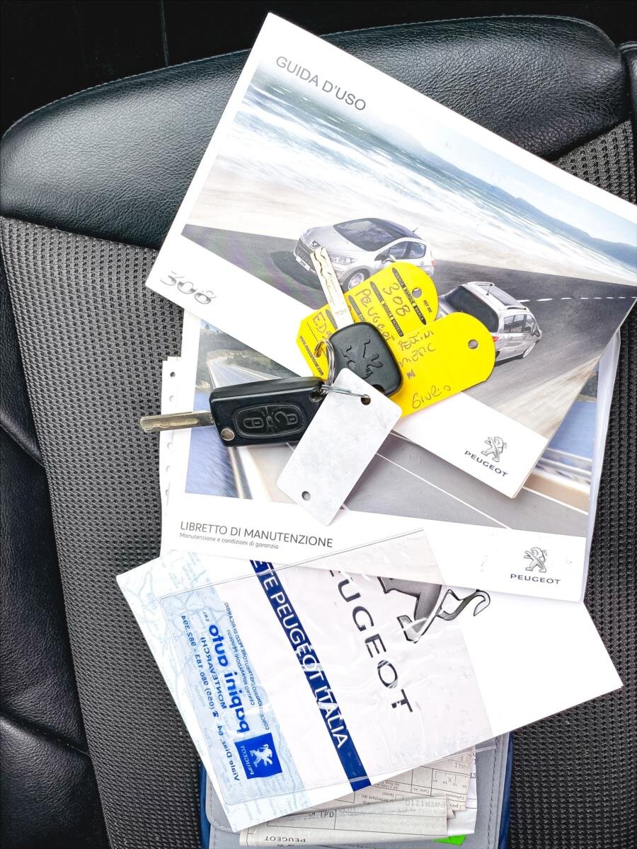 Peugeot 308 Hatchback 1,6 l 147 kw