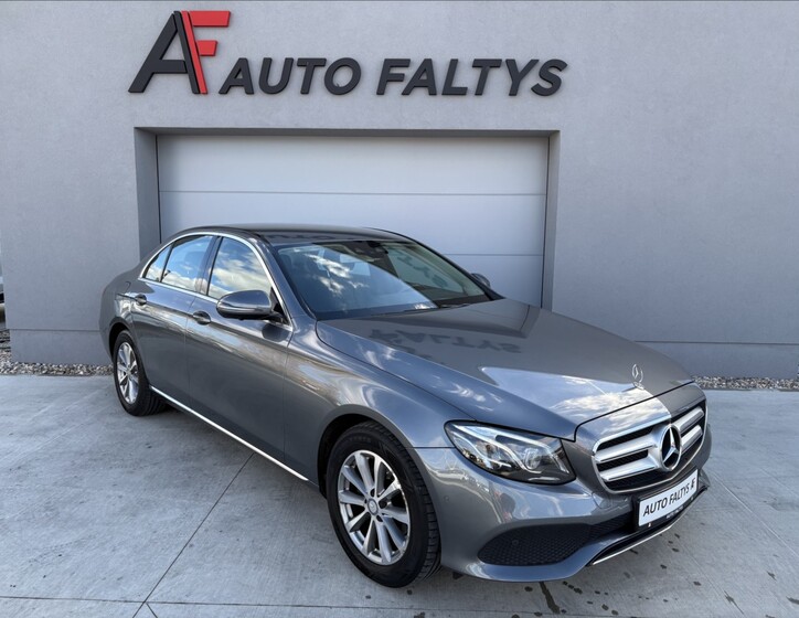 Mercedes-Benz Třídy E 1