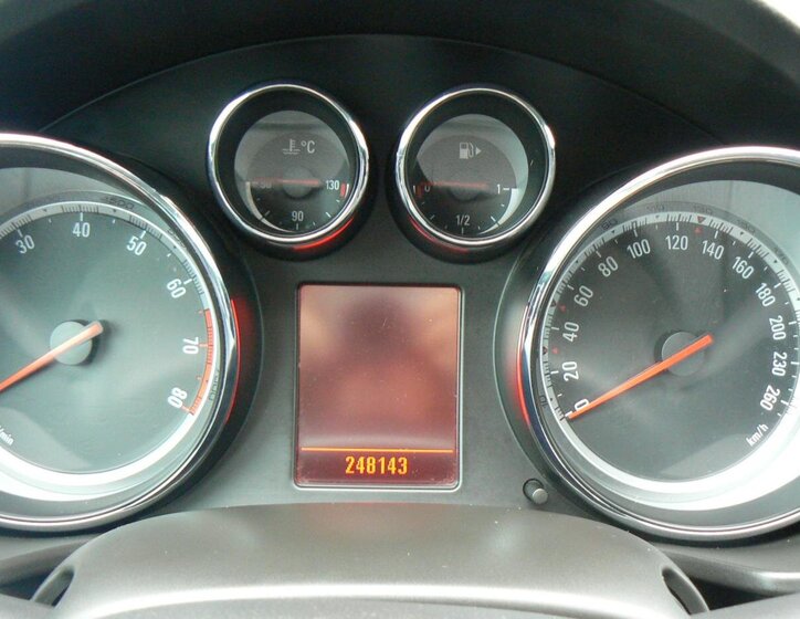 Opel Insignia Kombi 2,8 l 191 kw