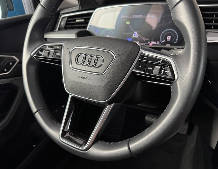 Audi e-tron SUV 0,0 300 kw