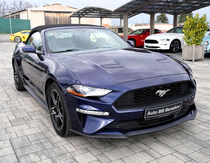 Ford Mustang 8