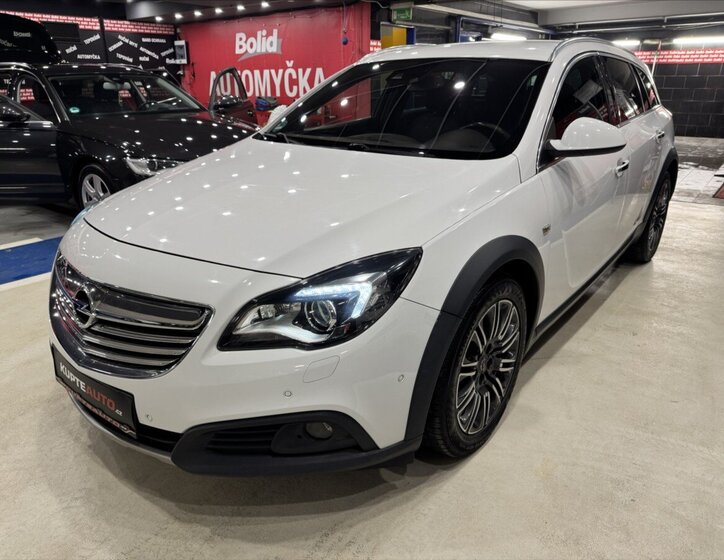 Opel Insignia 1