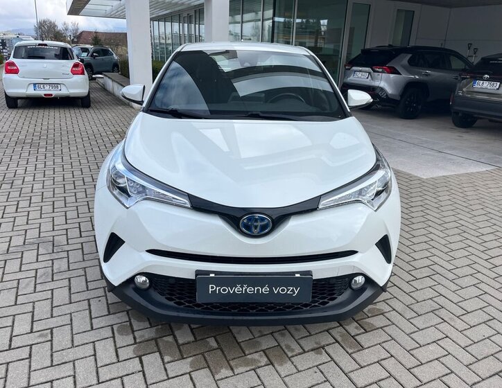 Toyota C-HR SUV / Terénní 1,8 l 72 kw