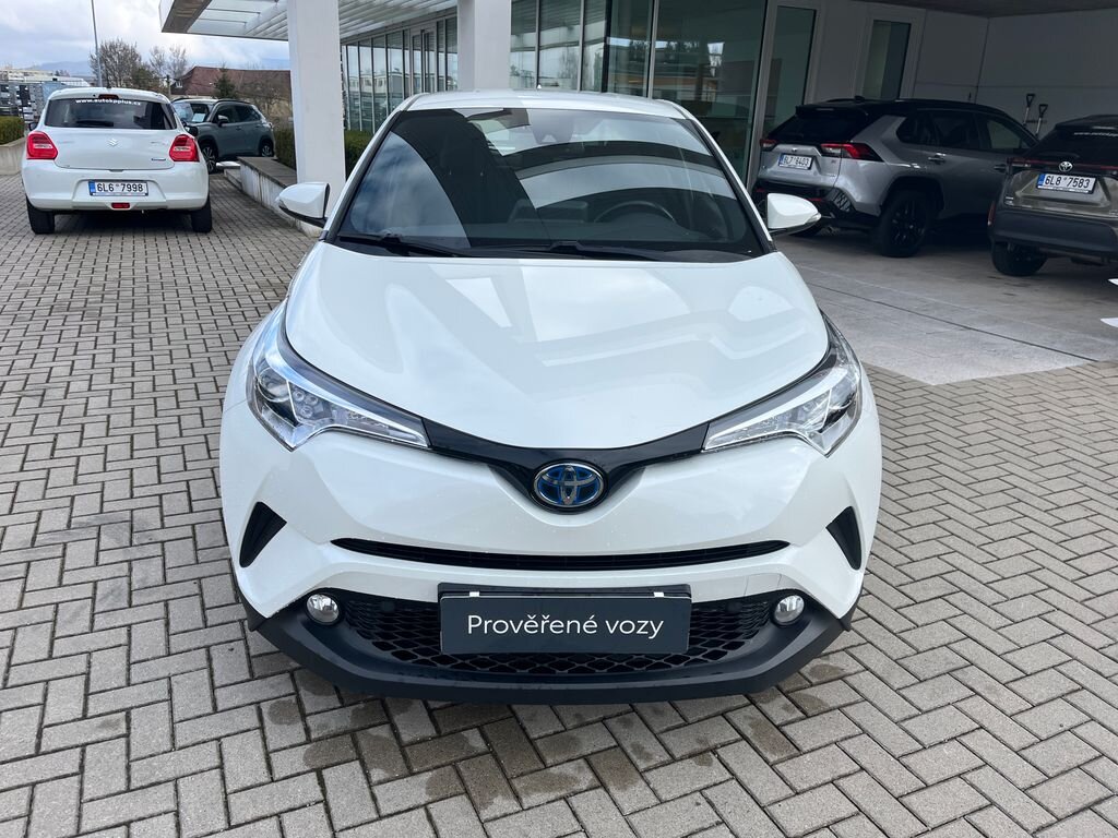 Toyota C-HR SUV / Terénní 1,8 l 72 kw