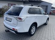 Mitsubishi Outlander SUV / Terénní 2,3 l 110 kw