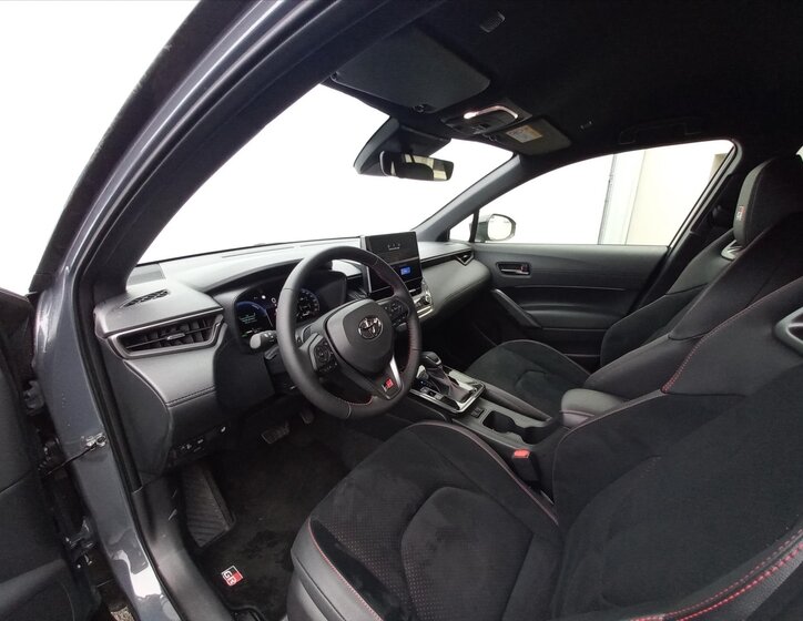 Toyota Corolla Cross CUV / Crossover 2,0 l 98 kw