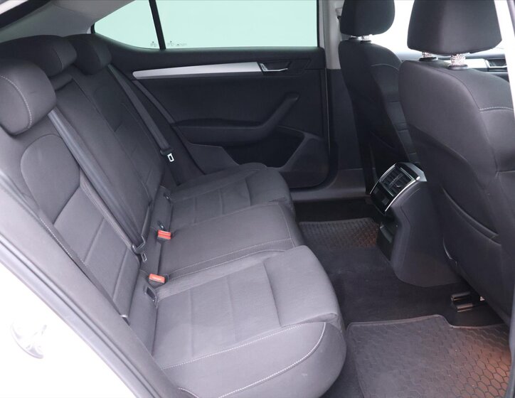 Škoda Superb Sedan 2,0 l 110 kw