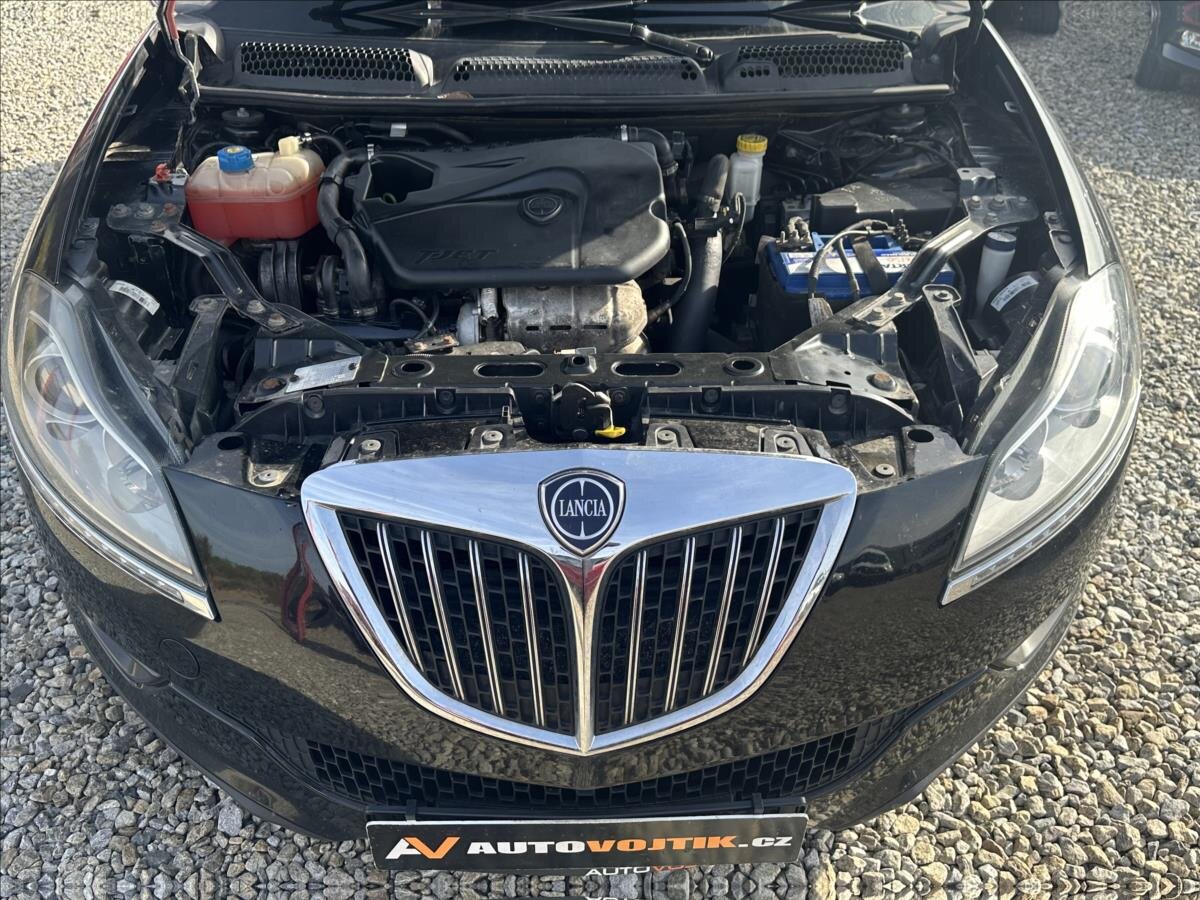 Lancia Delta Hatchback 1,4 l 88 kw