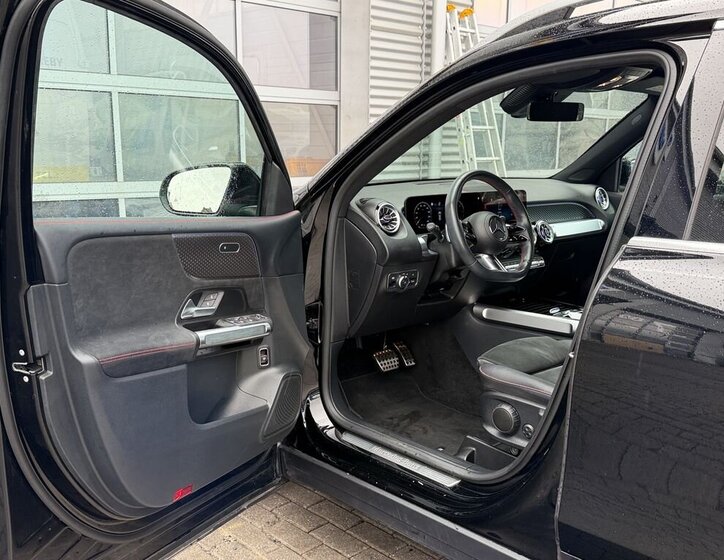 Mercedes-Benz GLB SUV / Terénní 2,0 l 110 kw