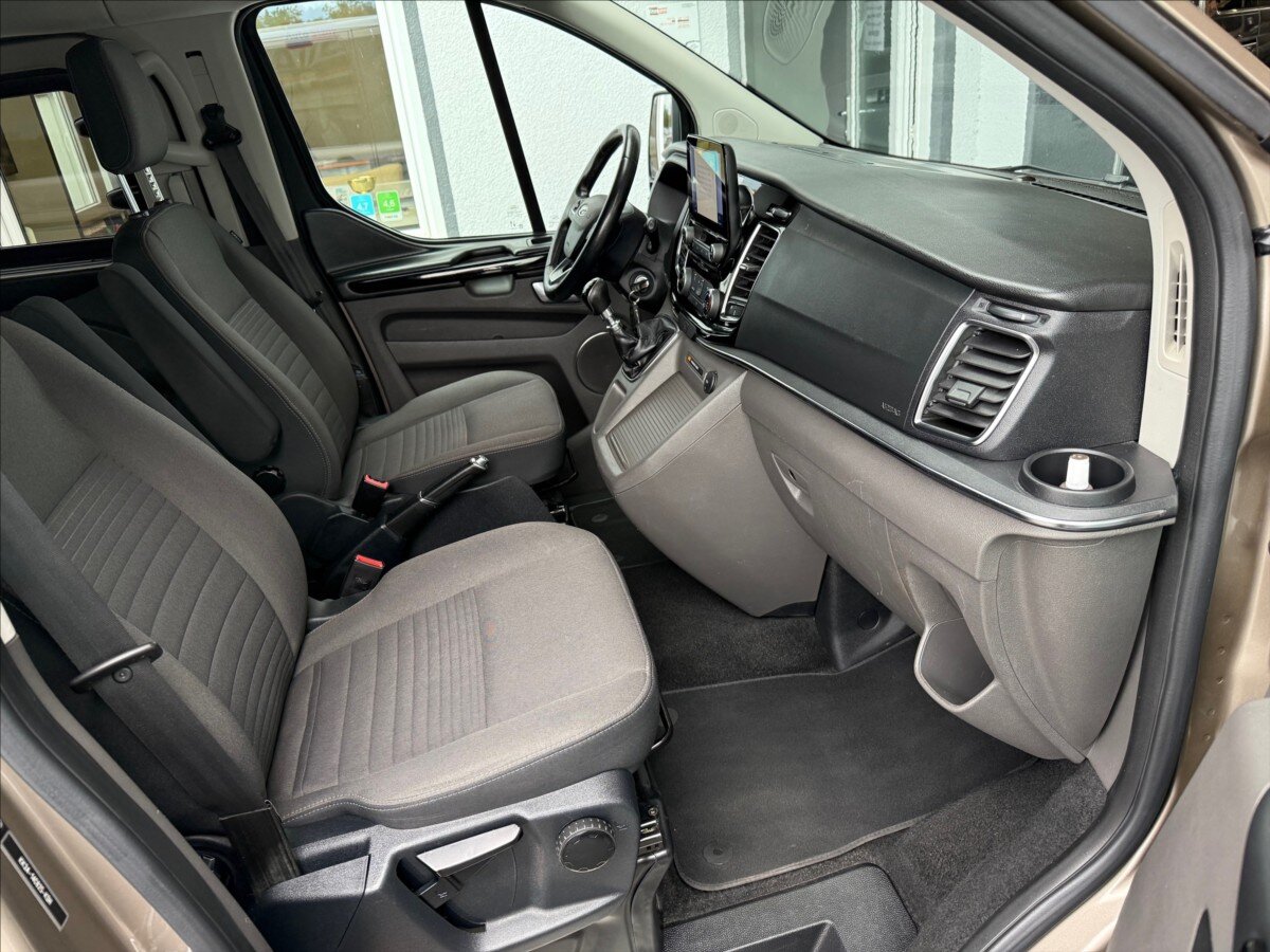 Ford Tourneo Custom MPV 2,0 l 96 kw