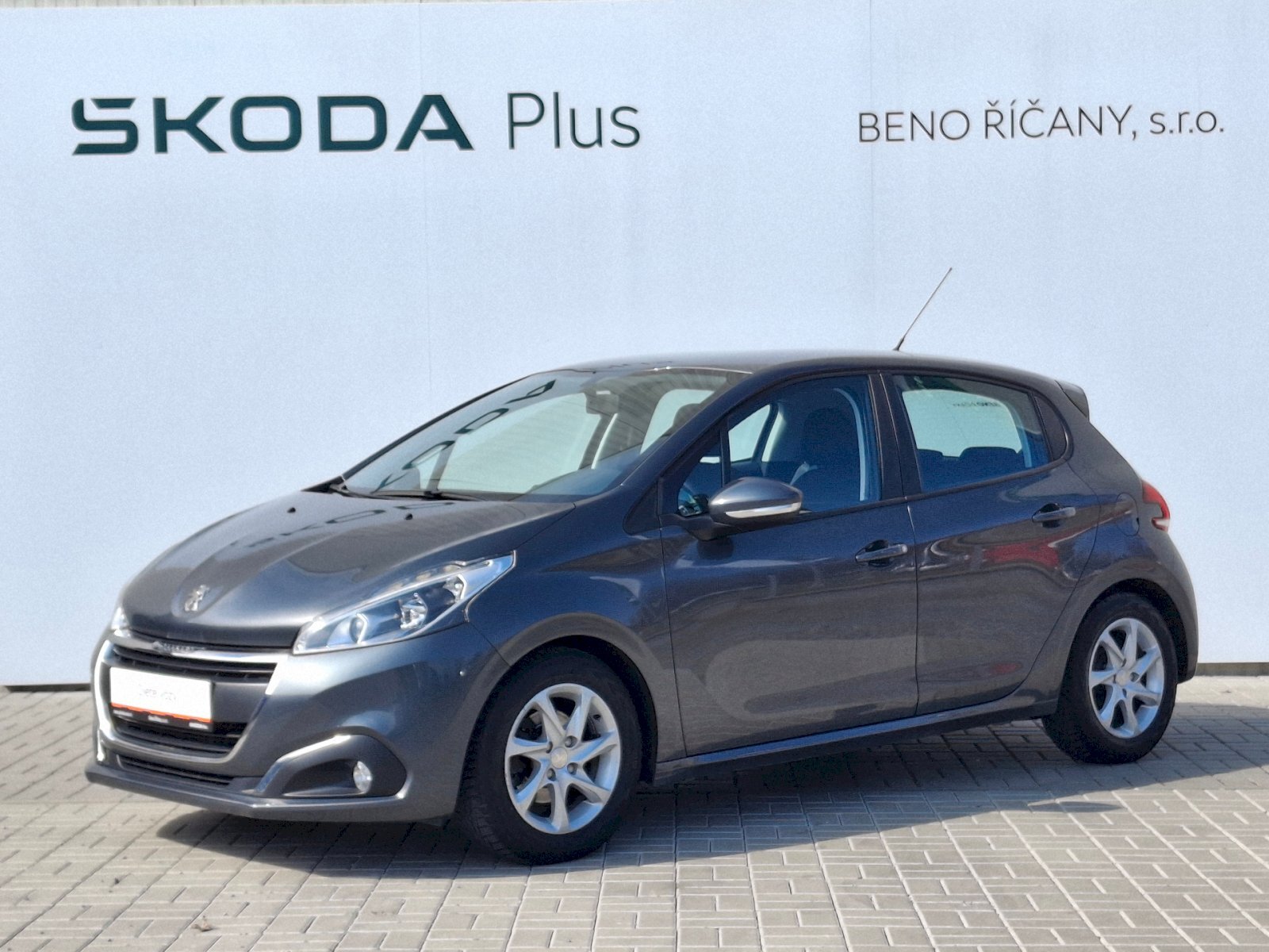 Peugeot 208 Hatchback 1,2 l 60 kw