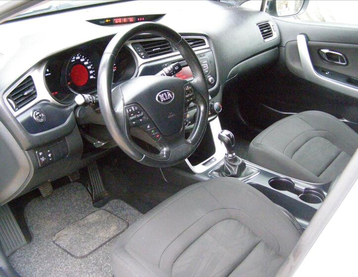KIA Ceed 11