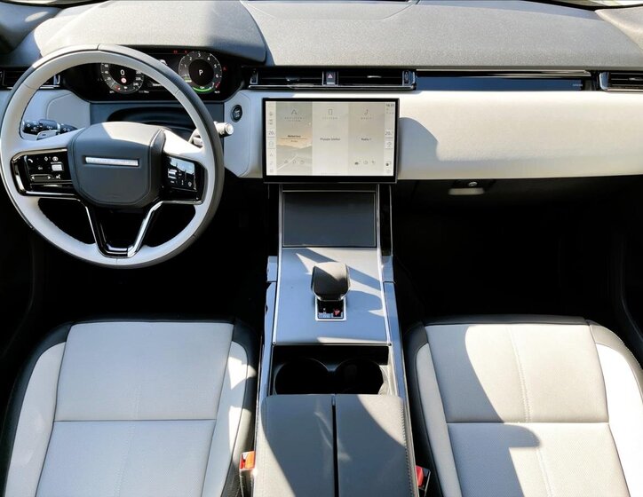 Land Rover Range Rover Velar 15