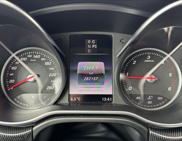 Mercedes-Benz Třídy V Kombi 2,1 l 120 kw