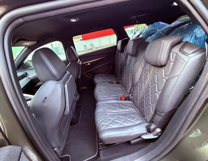 Peugeot 5008 SUV / Terénní 1,6 l 133 kw