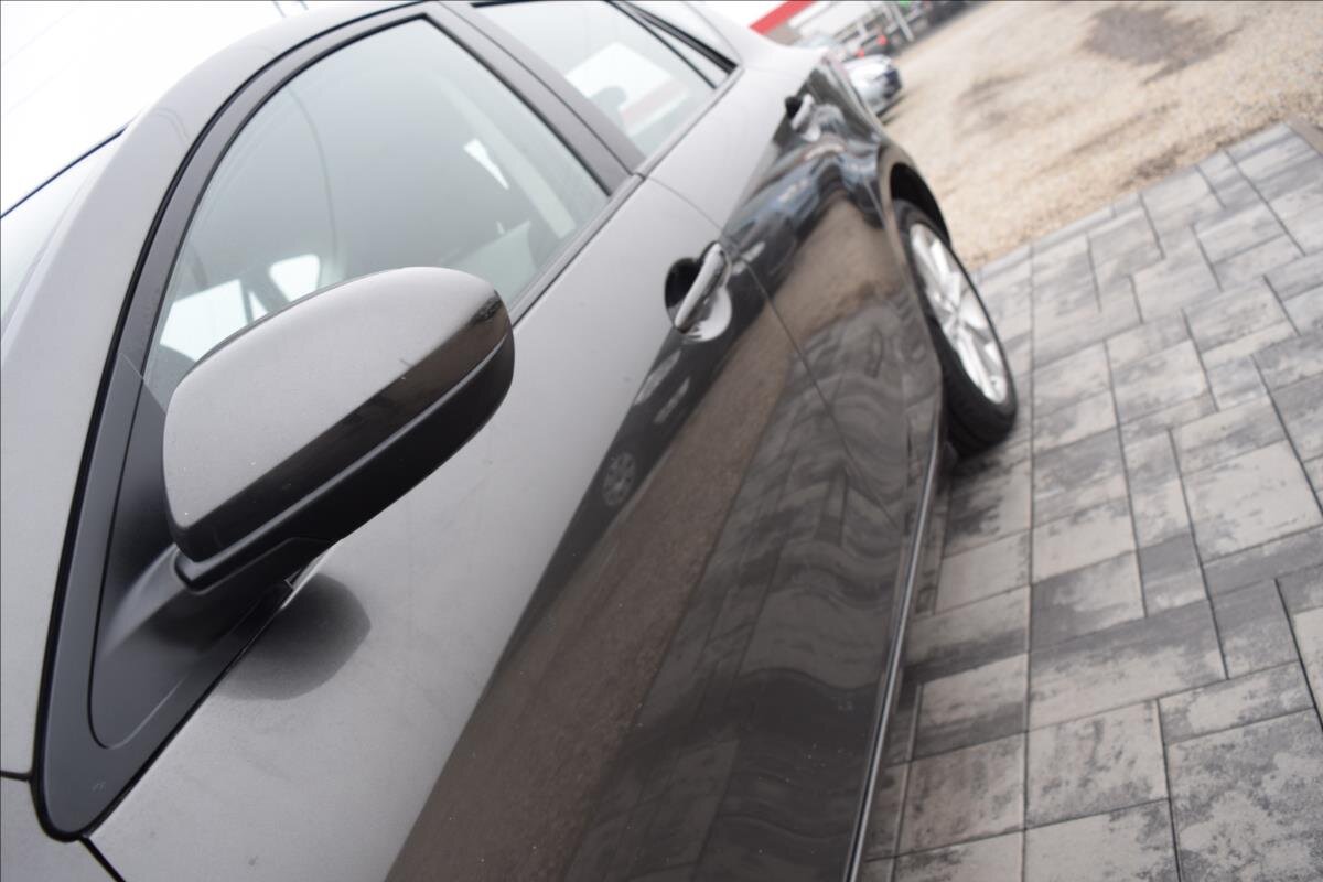 Mazda 3 Hatchback 1,6 l 77 kw