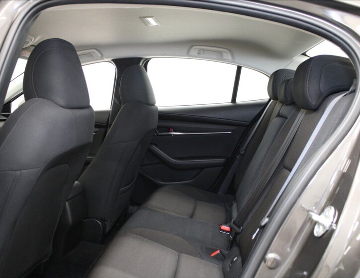 Mazda 3 Sedan / Limuzína 2,0 l 90 kw