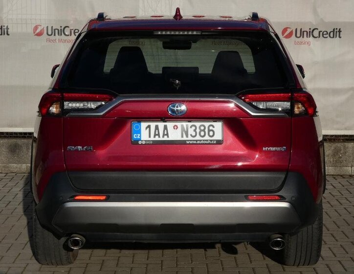 Toyota RAV4 SUV / Terénní 2,5 l 131 kw