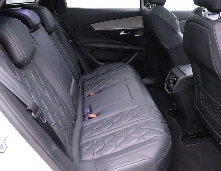 Peugeot 3008 SUV / Terénní 1,6 l 133 kw