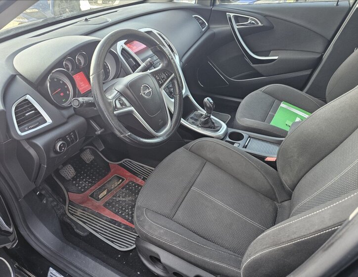 Opel Astra Hatchback 1,6 l 132 kw