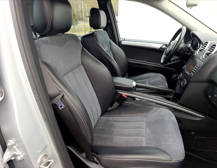 Mercedes-Benz Třídy M SUV / Terénní 3,0 l 165 kw